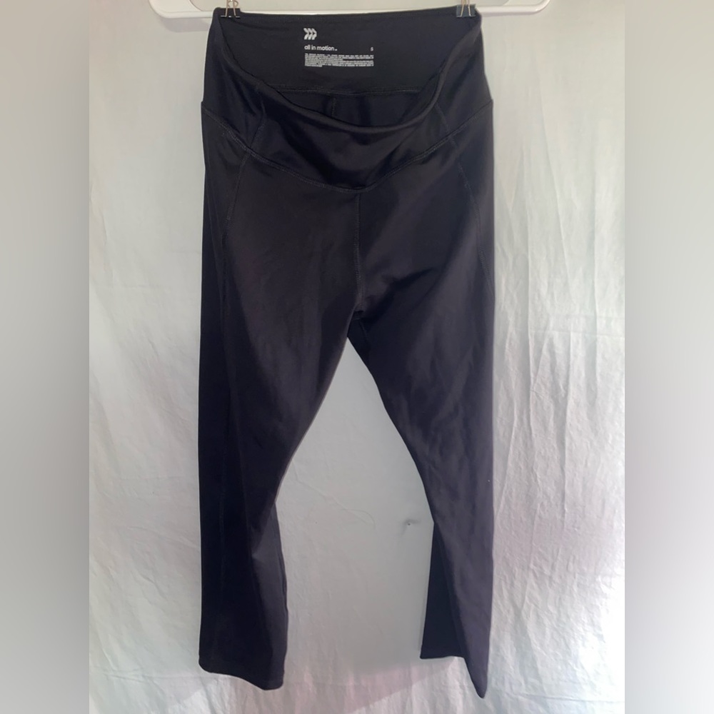All in Motion black capri leggings